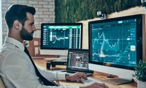 Invest in the UAE Stock Market for Long-Term Growth